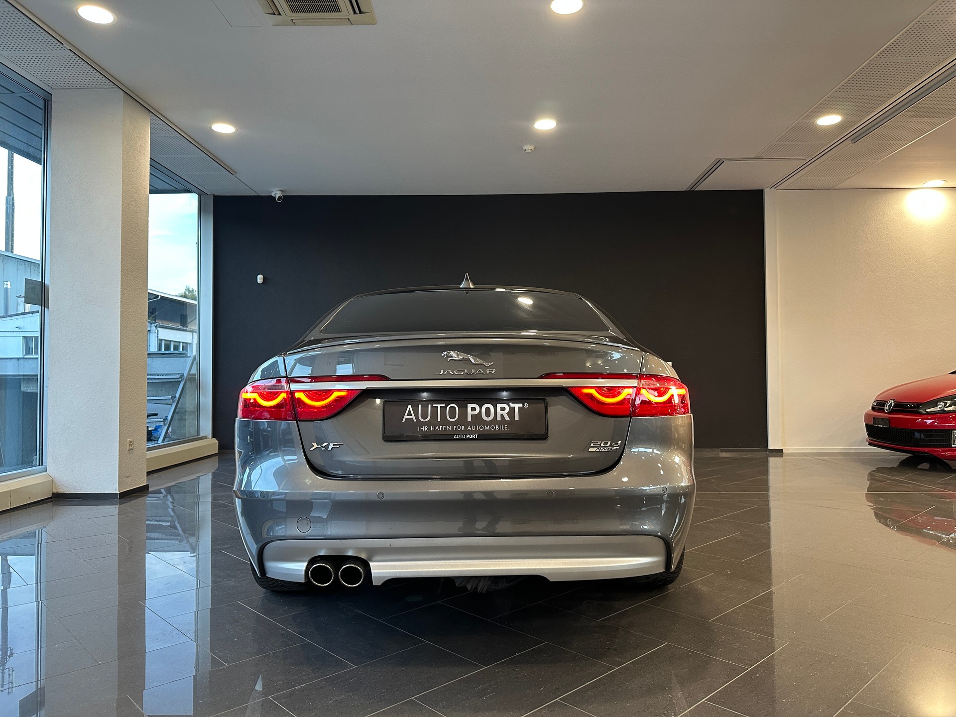 JAGUAR 20d R-Sport Automatic-image-7