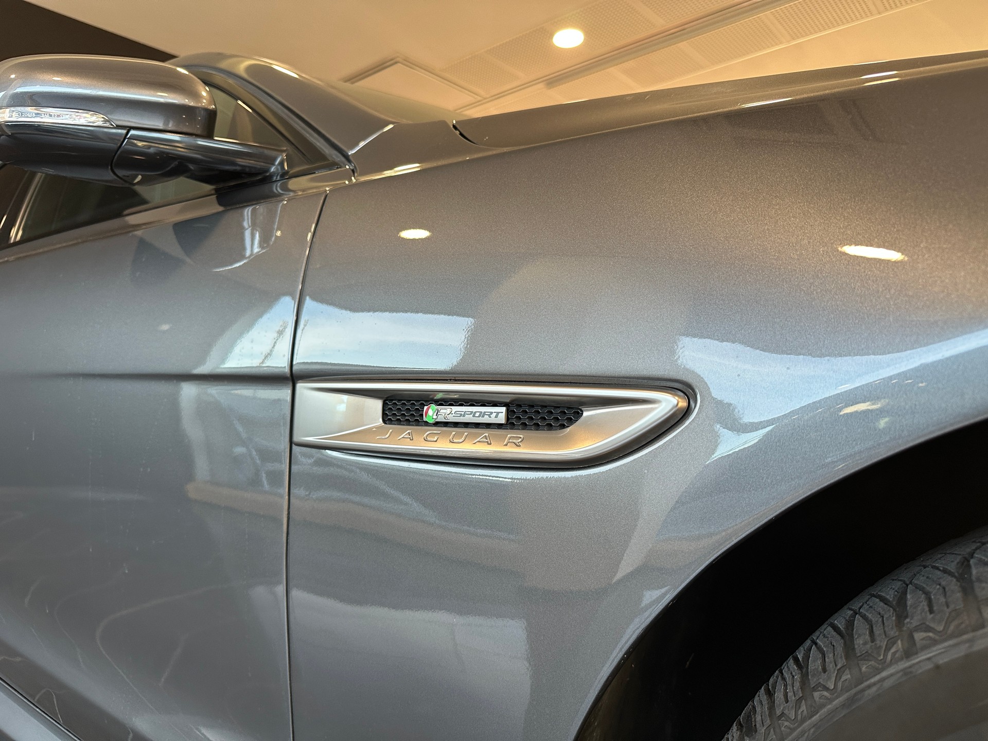 JAGUAR 20d R-Sport Automatic-image-12
