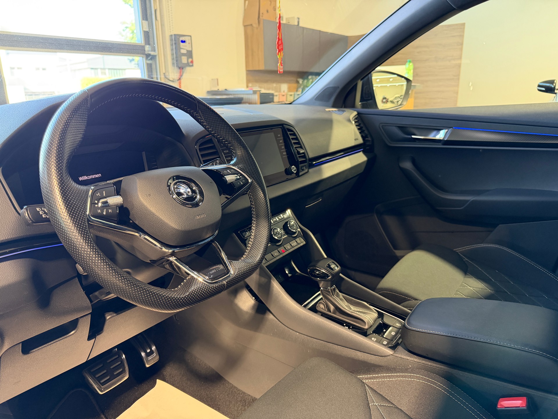 SKODA Karoq 1.5 TSI ACT SportLine DSG-image-14