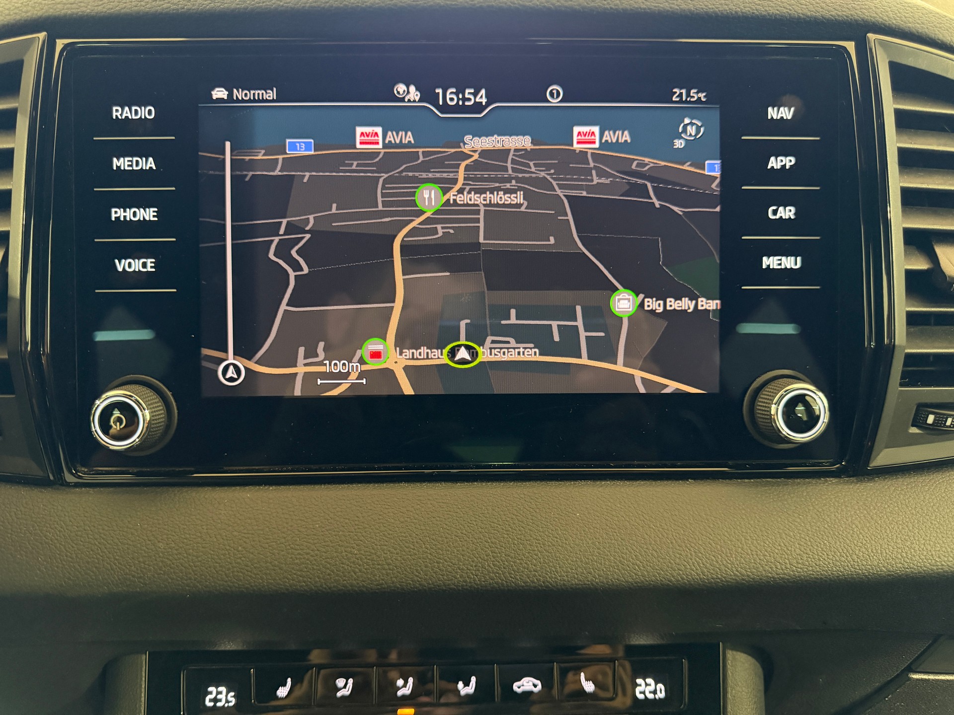SKODA Karoq 1.5 TSI ACT SportLine DSG-image-24