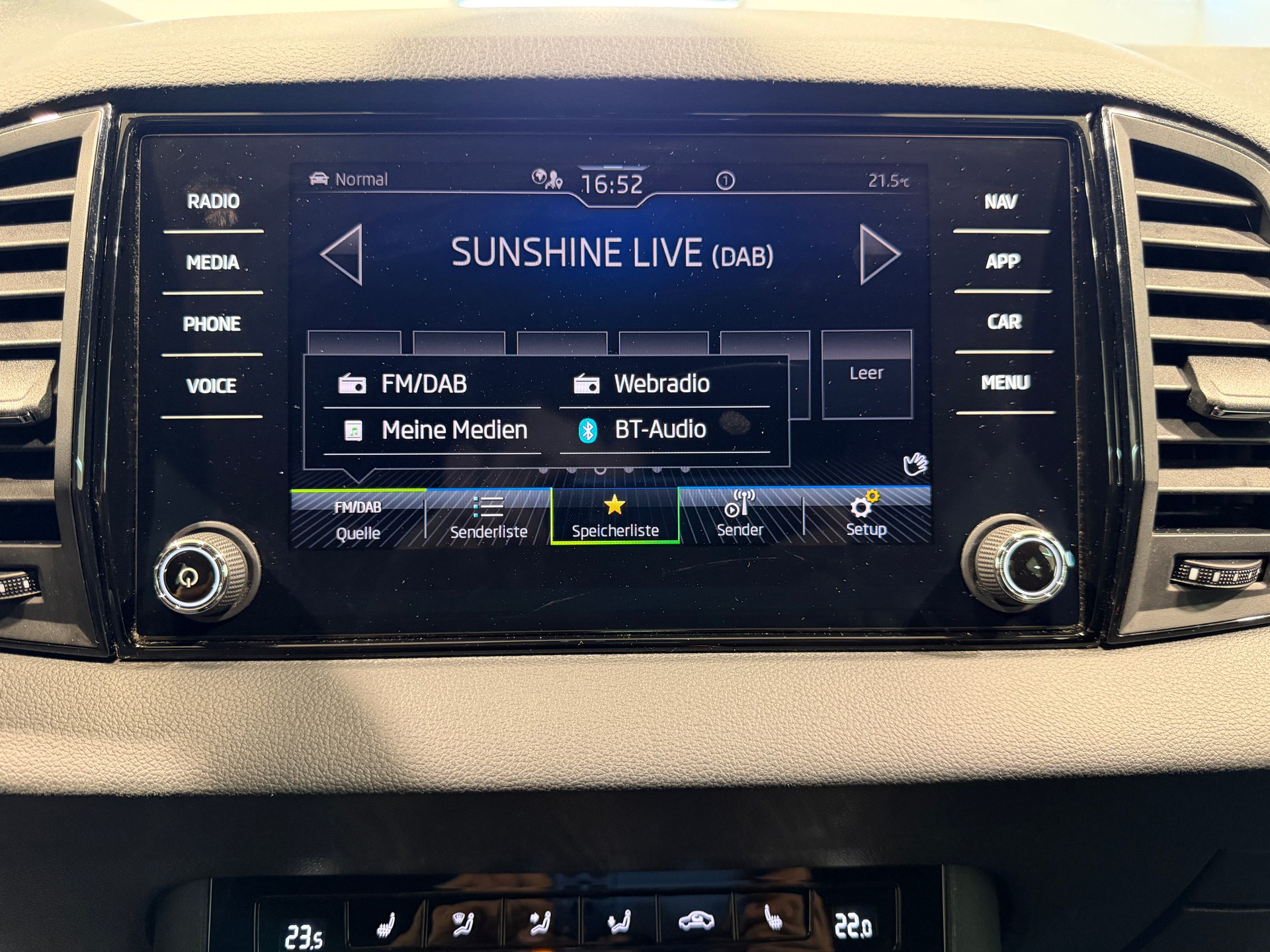 SKODA Karoq 1.5 TSI ACT SportLine DSG-image-21