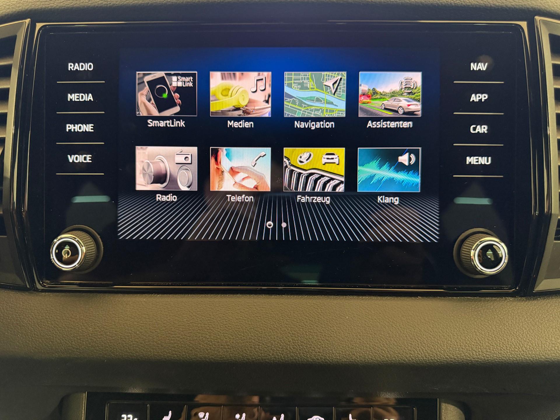 SKODA Karoq 1.5 TSI ACT SportLine DSG-image-27
