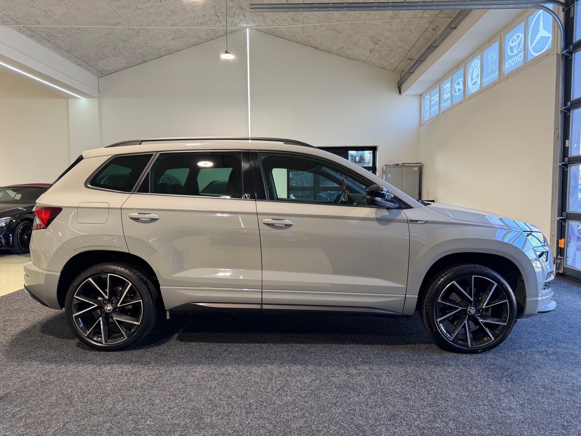 SKODA Karoq 1.5 TSI ACT SportLine DSG-image-8