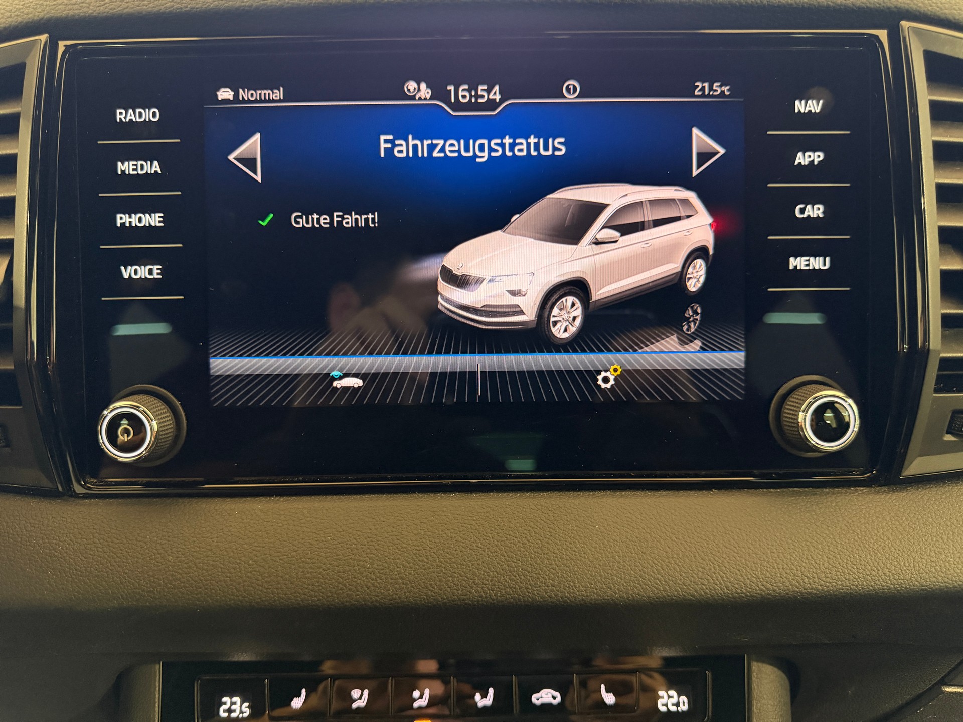 SKODA Karoq 1.5 TSI ACT SportLine DSG-image-26