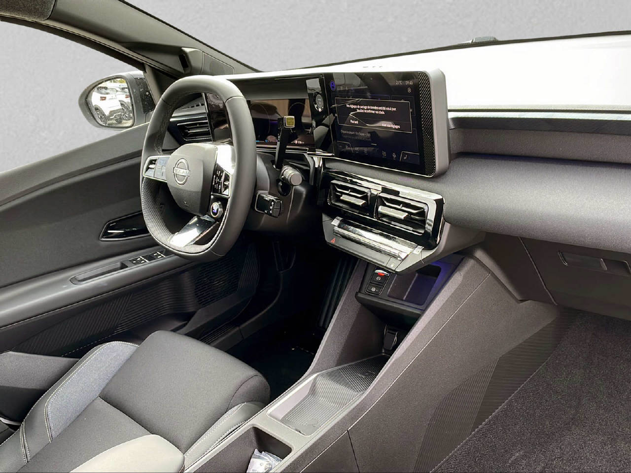 NISSAN Micra Advance 52 Kwh 150 PS-image-5