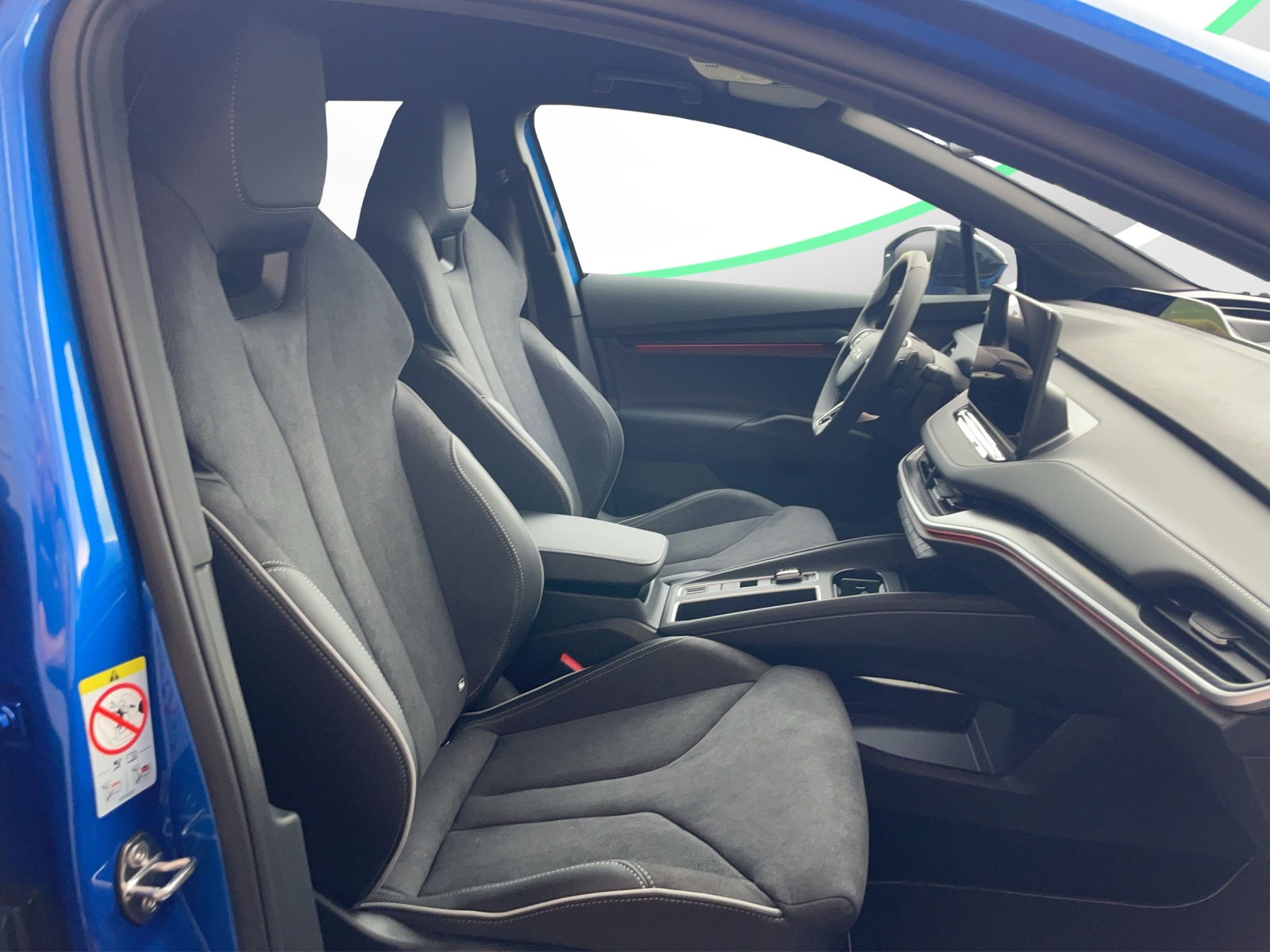 SKODA Elroq 85x Sportline 4x4-image-12