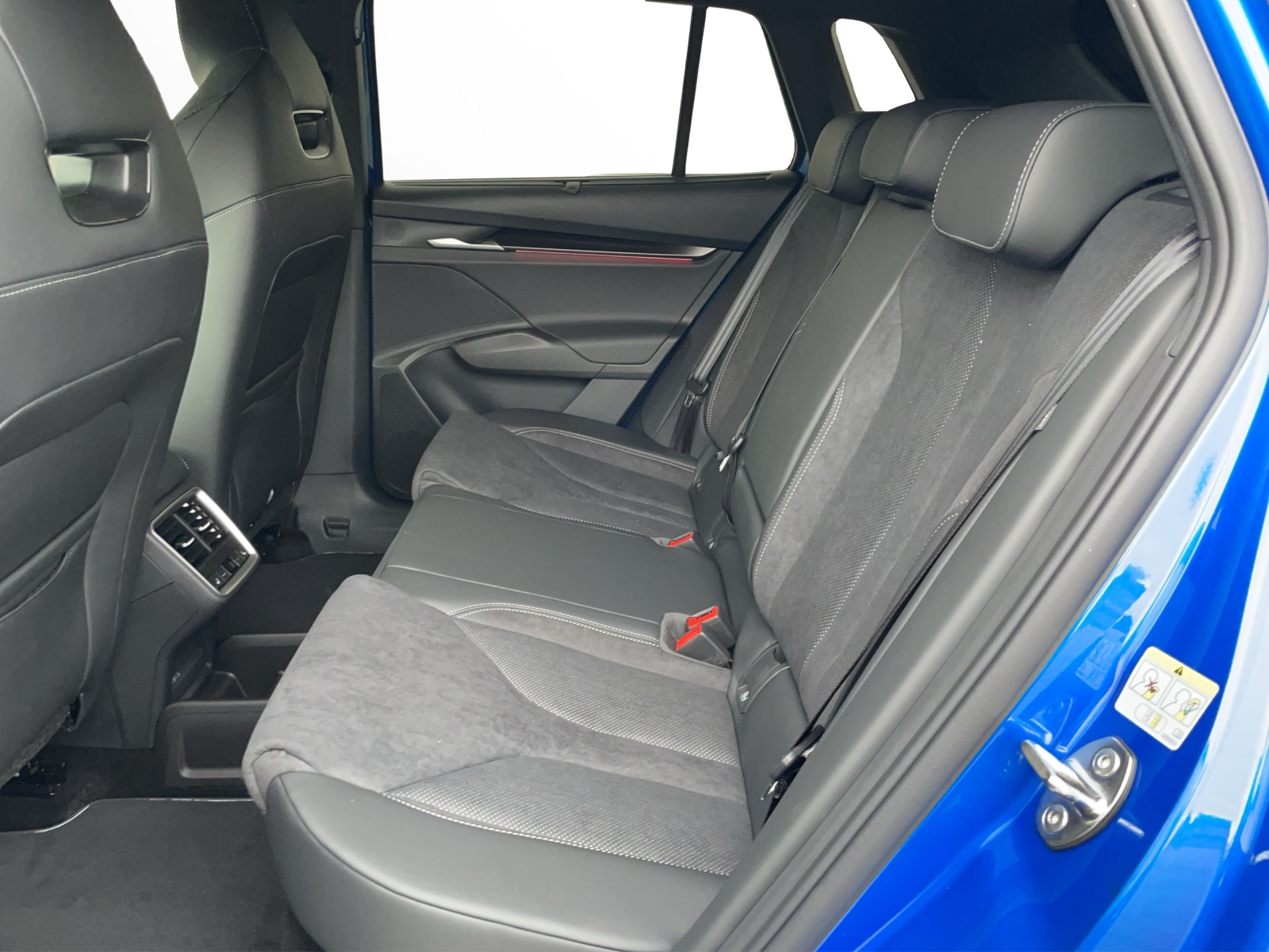SKODA Elroq 85x Sportline 4x4-image-13