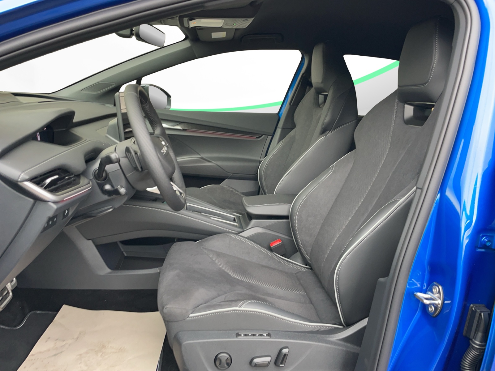 SKODA Elroq 85x Sportline 4x4-image-6