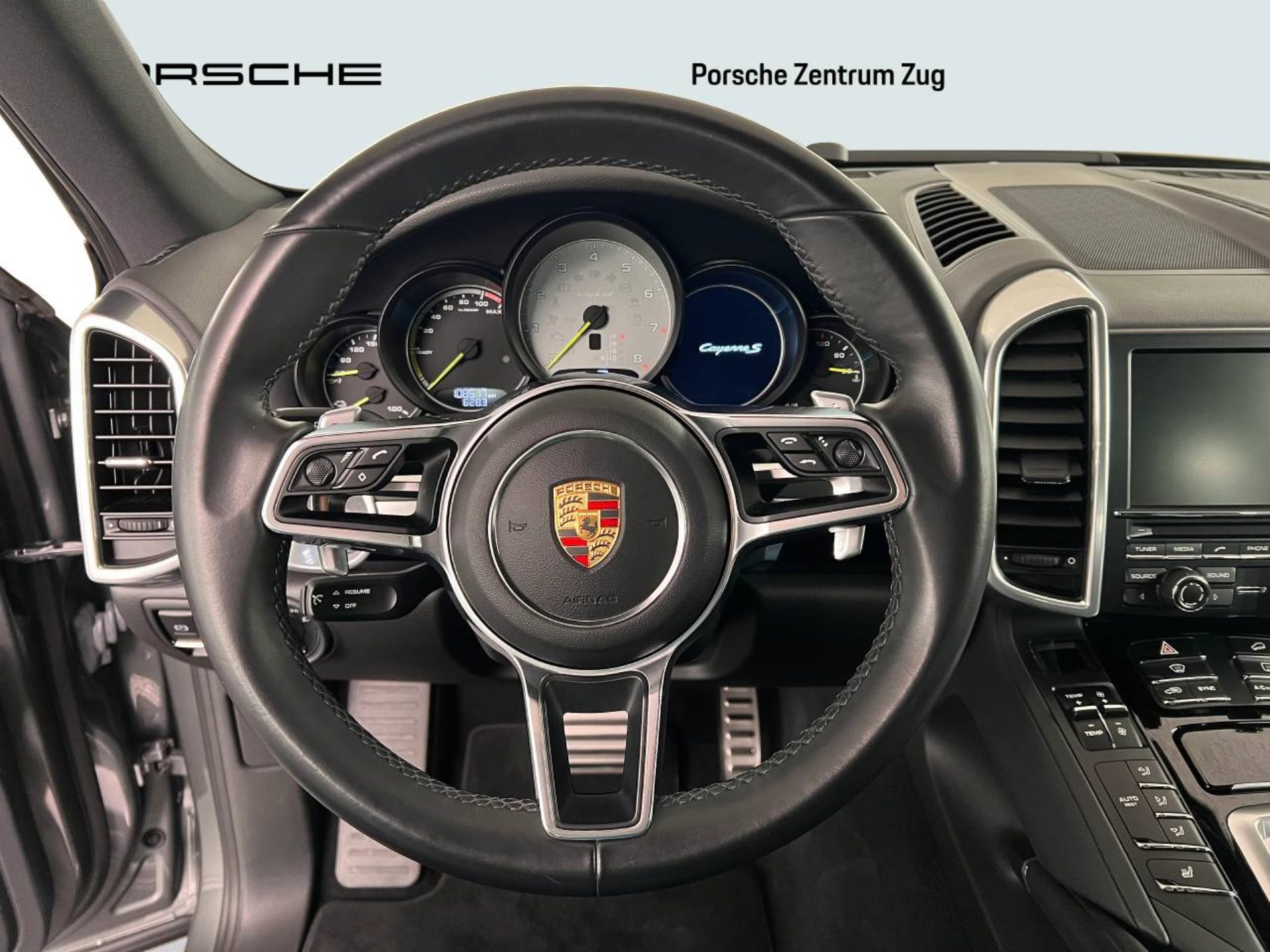 PORSCHE Cayenne S E-Hybrid-image-14
