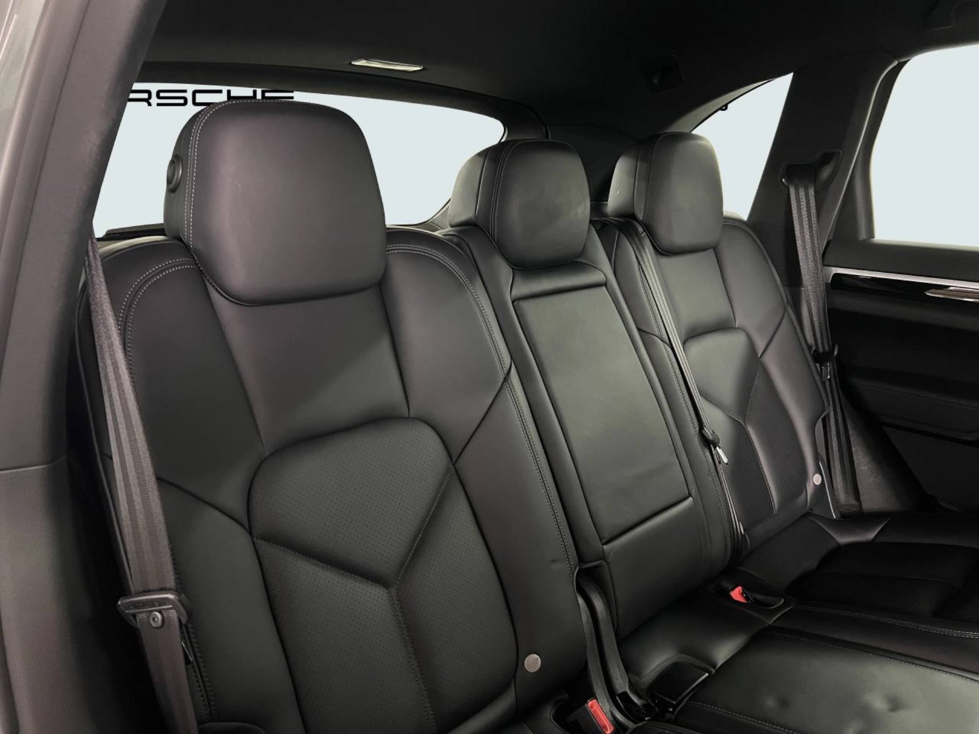 PORSCHE Cayenne S E-Hybrid-image-21