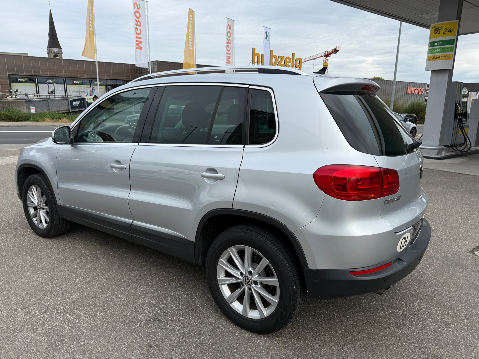 VW Tiguan 1.4 TSI Sport&Style 4Motion-image-4