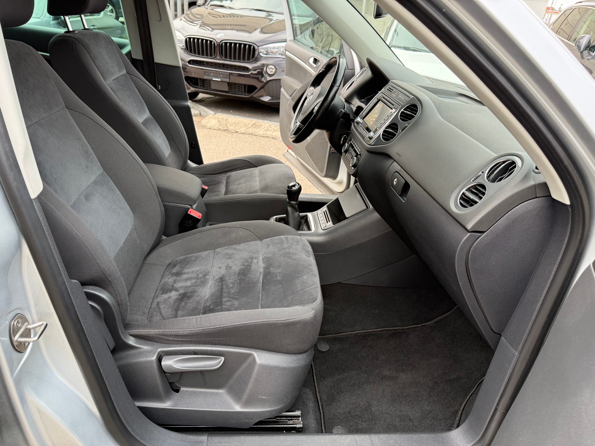 VW Tiguan 1.4 TSI Sport&Style 4Motion-image-9