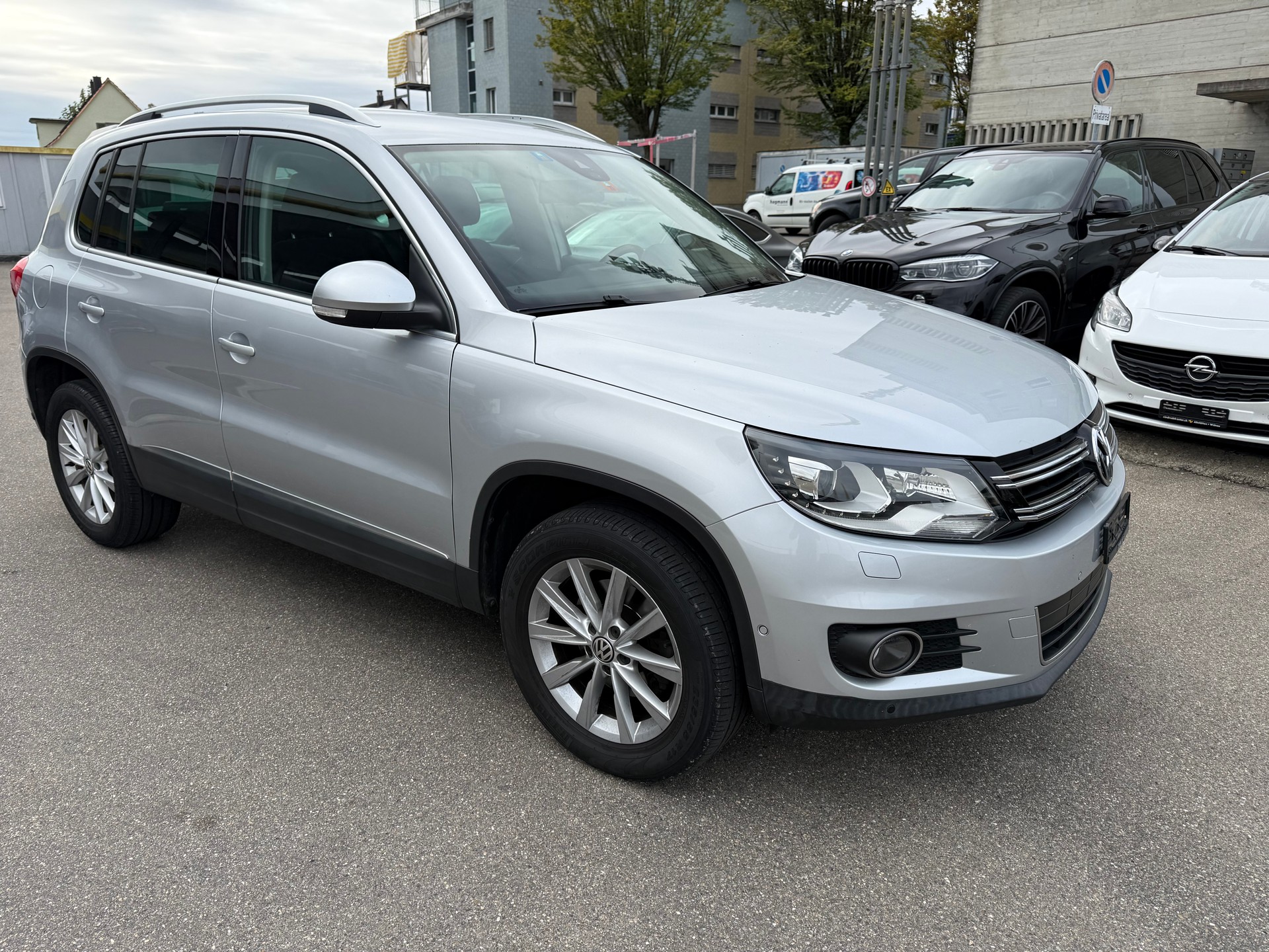VW Tiguan 1.4 TSI Sport&Style 4Motion-image-2