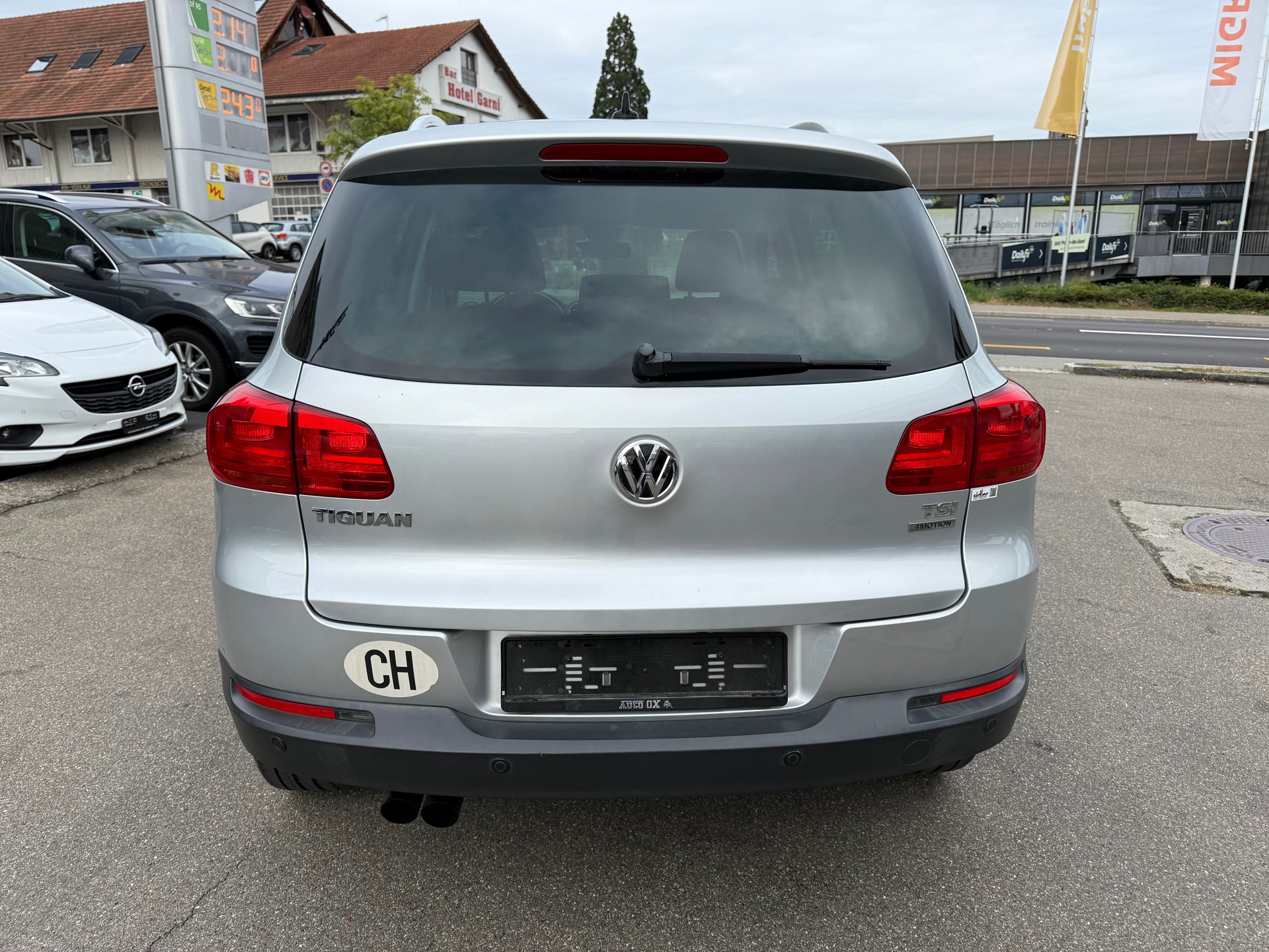 VW Tiguan 1.4 TSI Sport&Style 4Motion-image-3