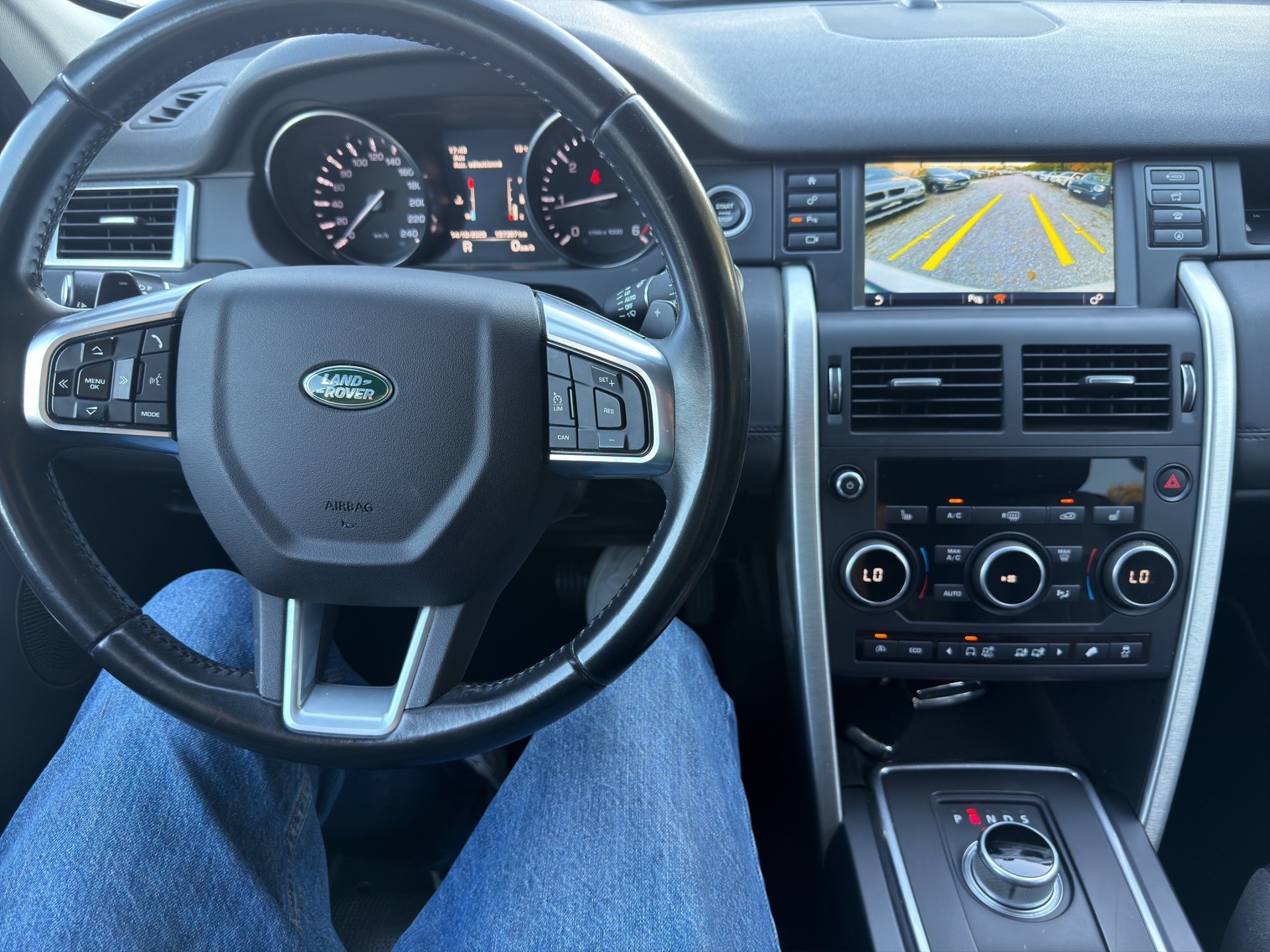 LAND ROVER Discovery Sport 2.0 TD4 HSE Luxury AT9-image-8