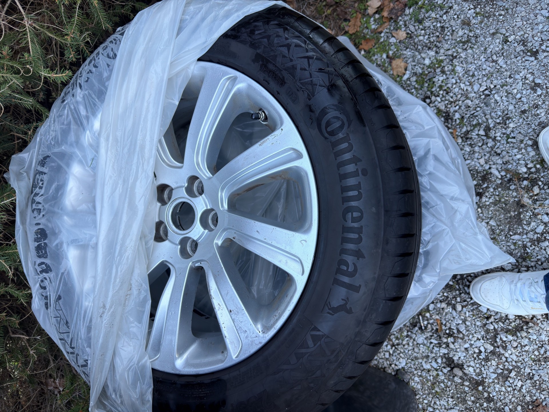 LAND ROVER Discovery Sport 2.0 TD4 HSE Luxury AT9-image-11