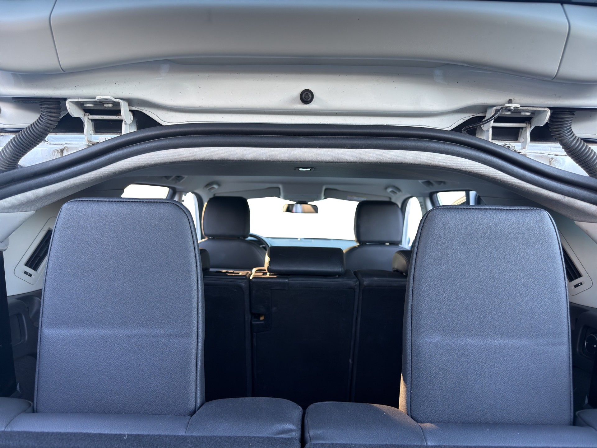 LAND ROVER Discovery Sport 2.0 TD4 HSE Luxury AT9-image-9