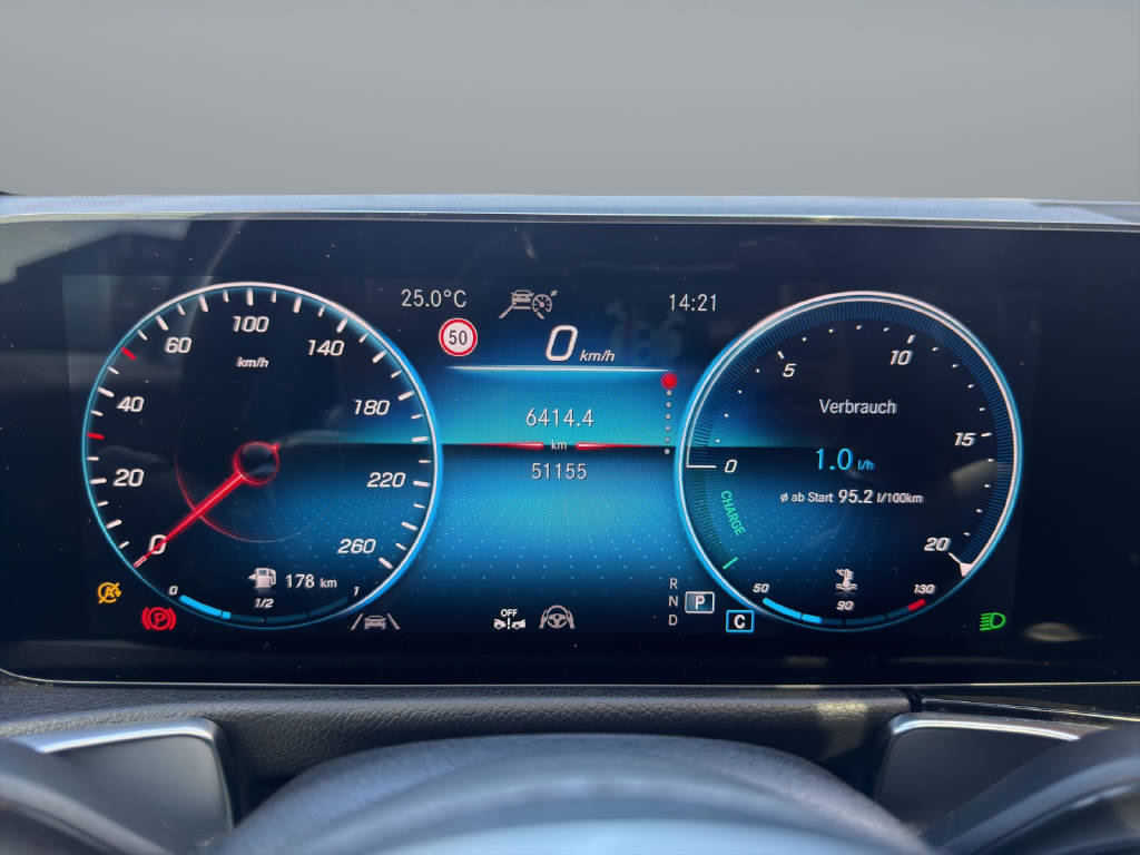 MERCEDES-BENZ GLB 250 AMG Line 4matic-image-9