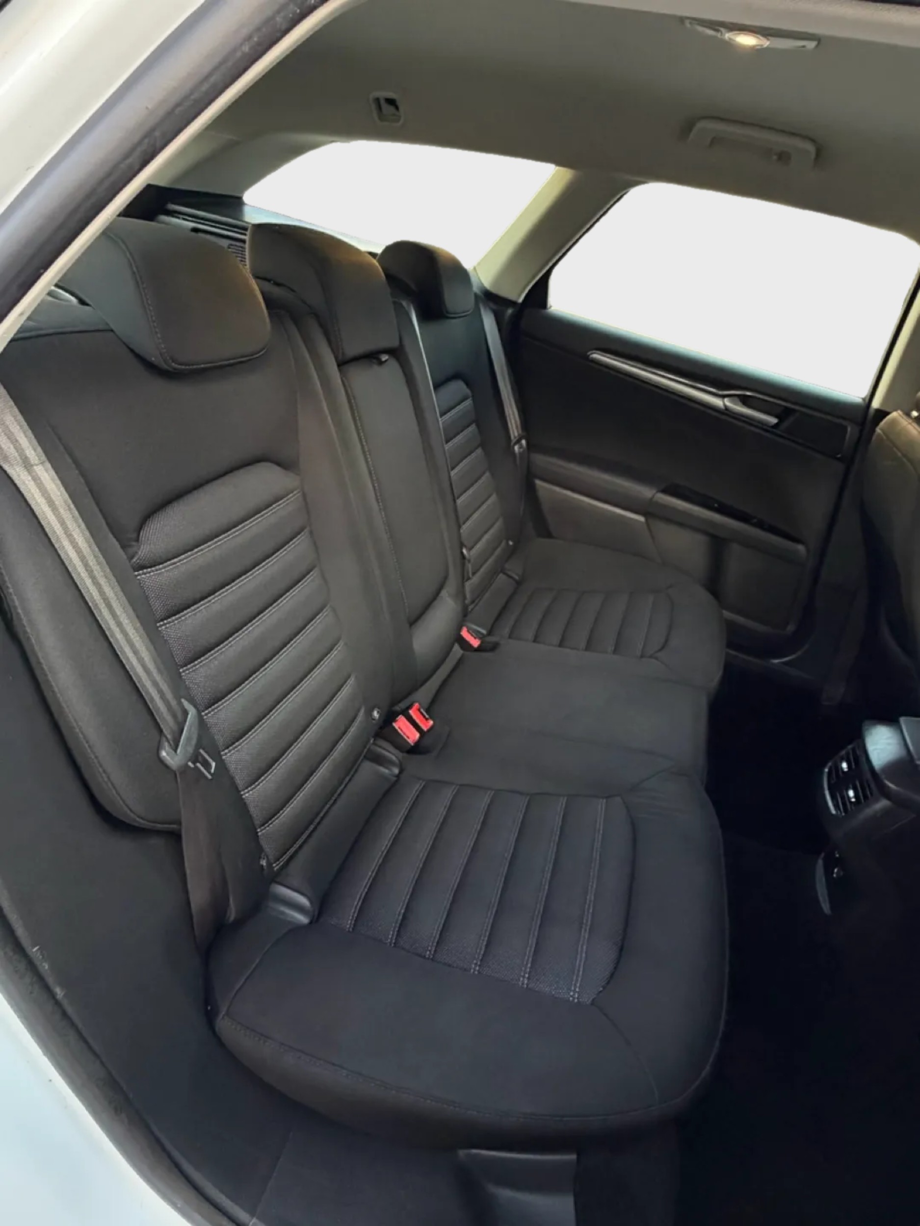 FORD Mondeo 2.0 TDCi ST-Line Automatik-image-26