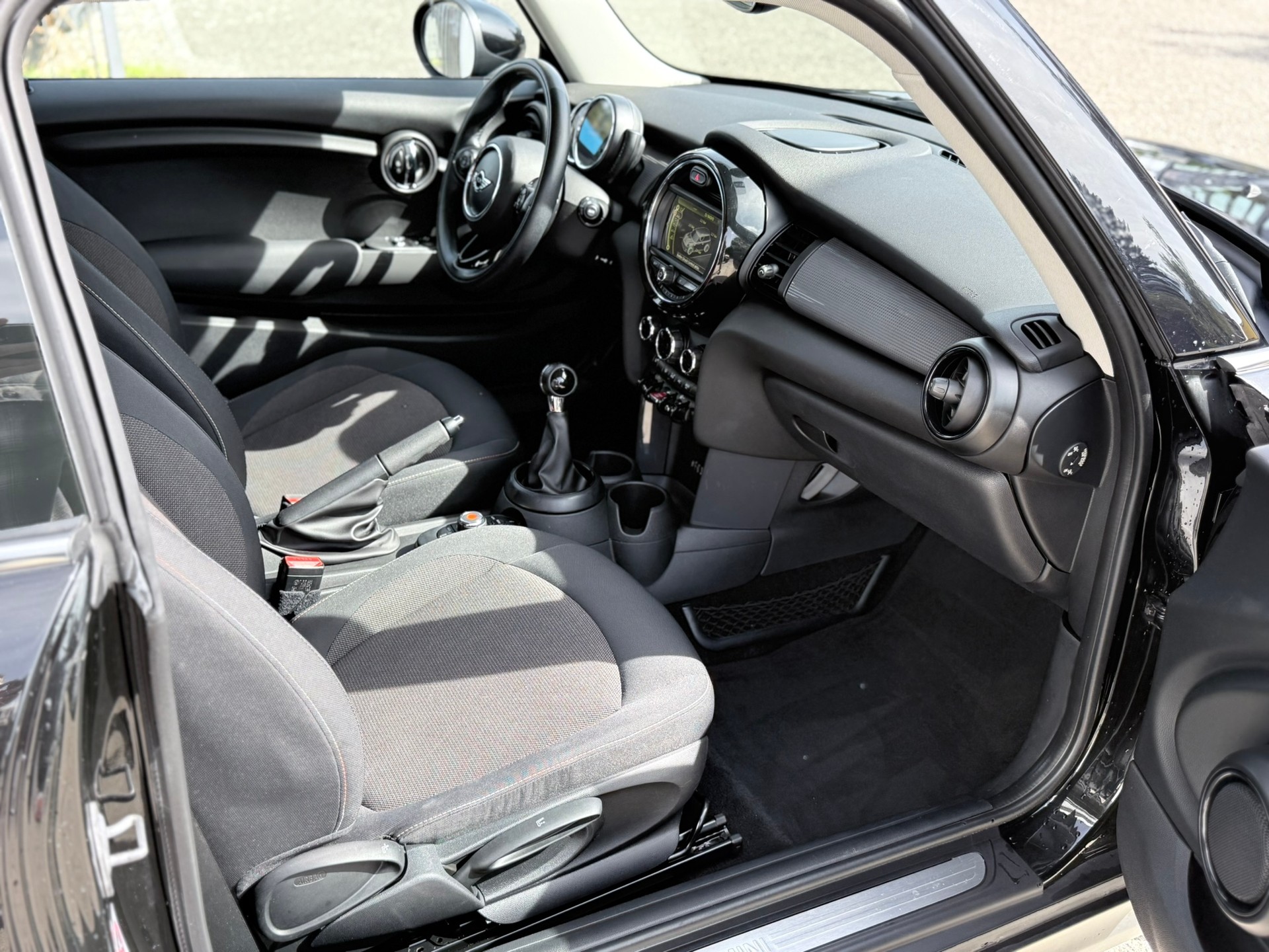 MINI Cooper-image-8