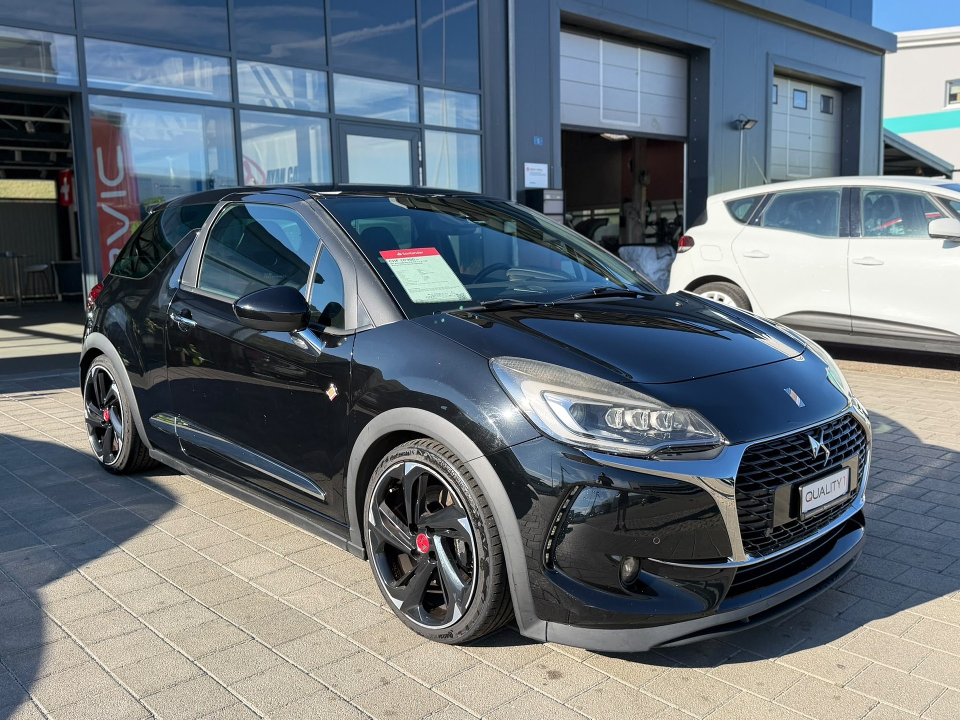 DS AUTOMOBILES DS 3 1.6 THP Performance Black Spezial-image-4