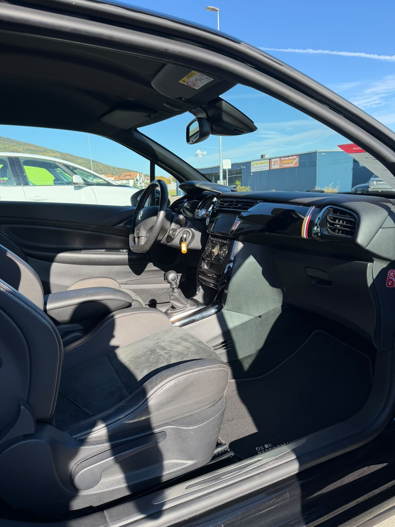 DS AUTOMOBILES DS 3 1.6 THP Performance Black Spezial-image-18