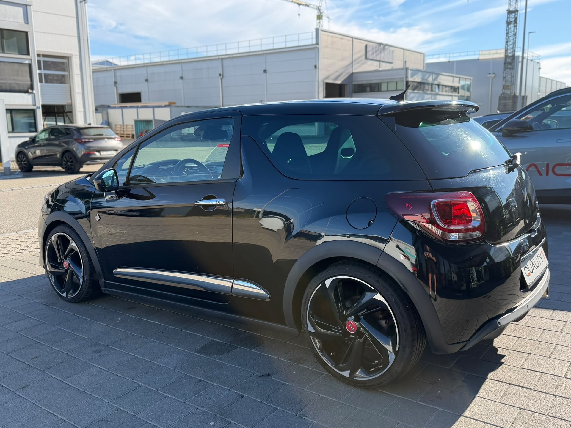 DS AUTOMOBILES DS 3 1.6 THP Performance Black Spezial-image-9
