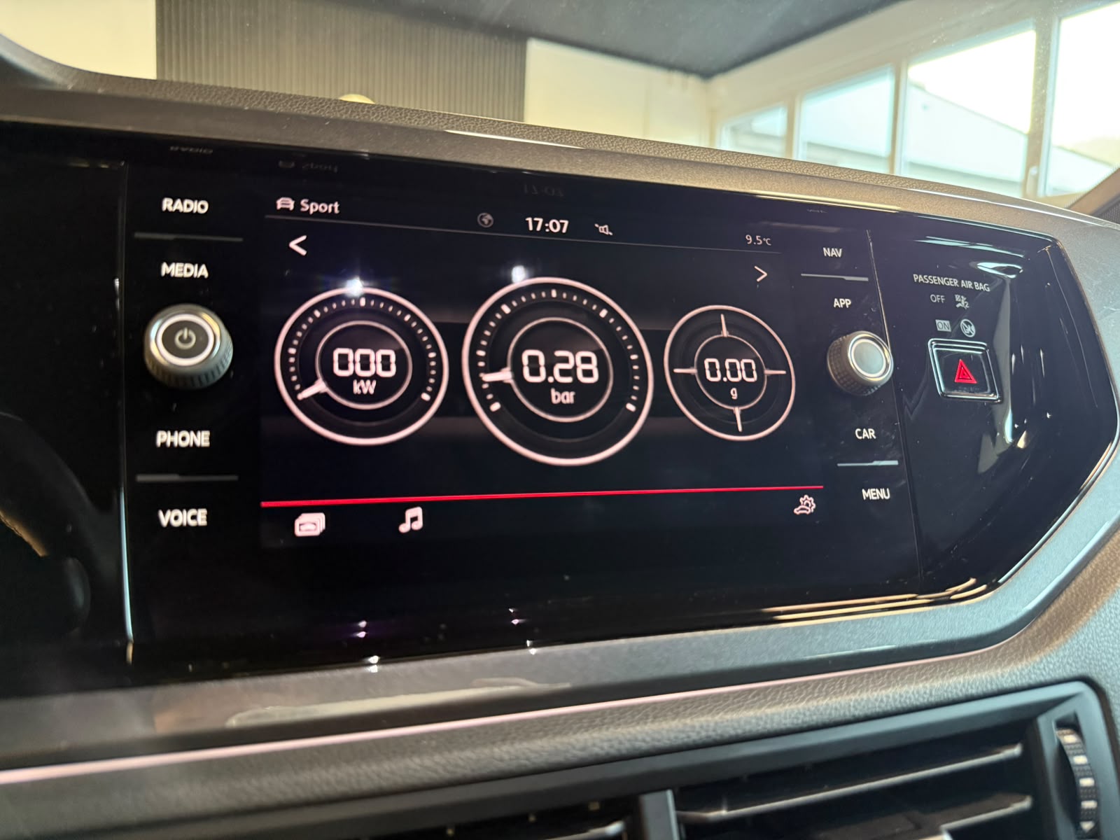 VW Polo 2.0 TSI GTI DSG-image-29