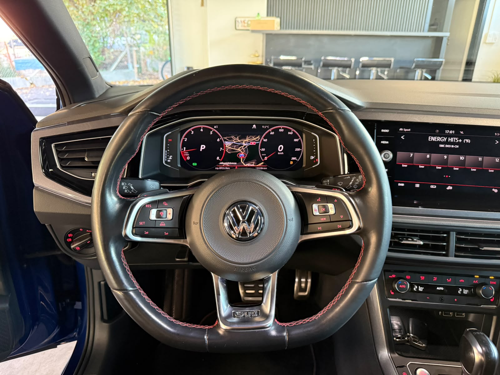 VW Polo 2.0 TSI GTI DSG-image-19