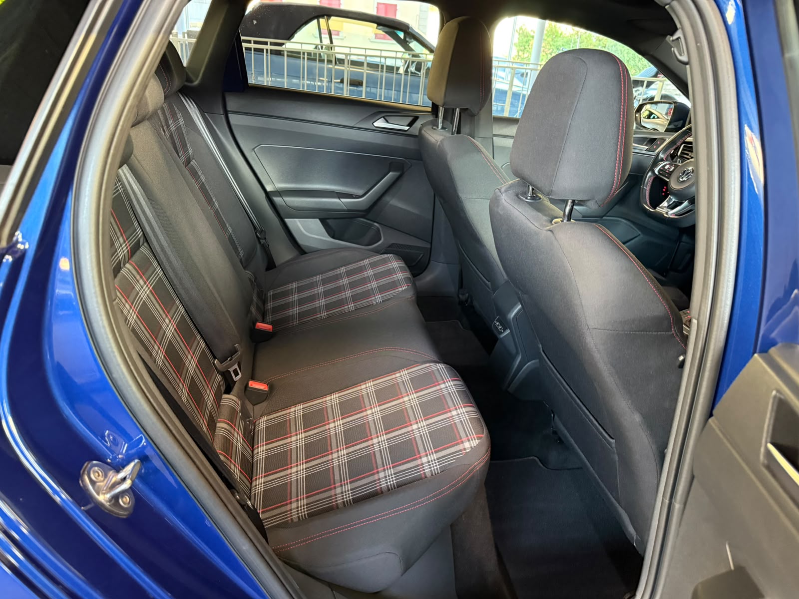 VW Polo 2.0 TSI GTI DSG-image-23