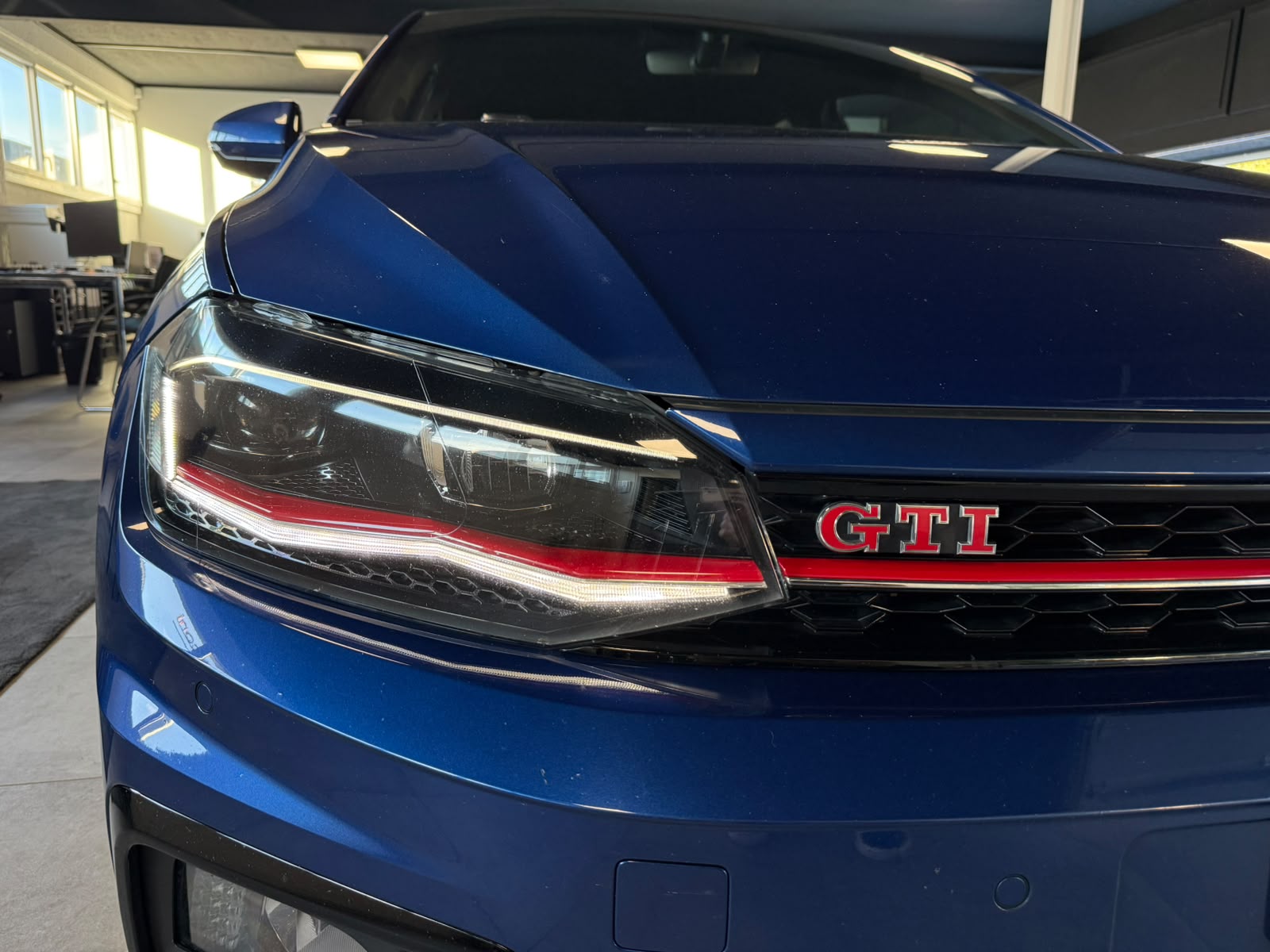 VW Polo 2.0 TSI GTI DSG-image-11