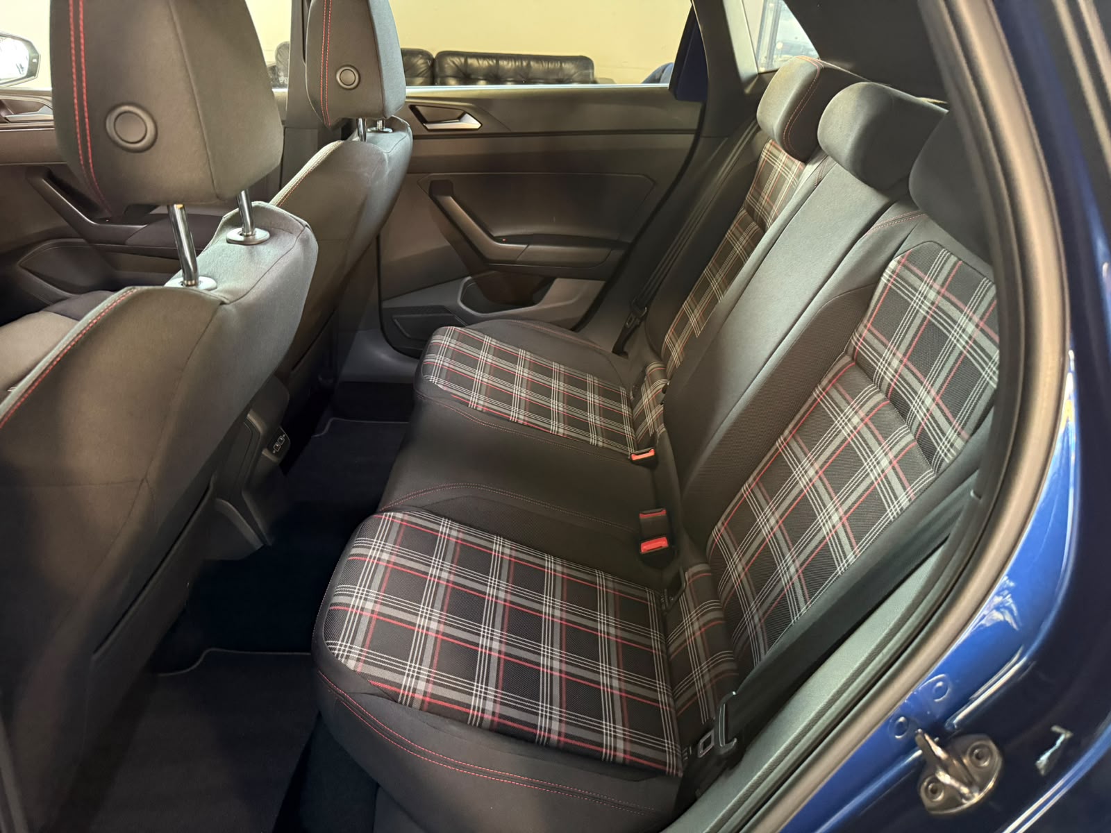 VW Polo 2.0 TSI GTI DSG-image-25