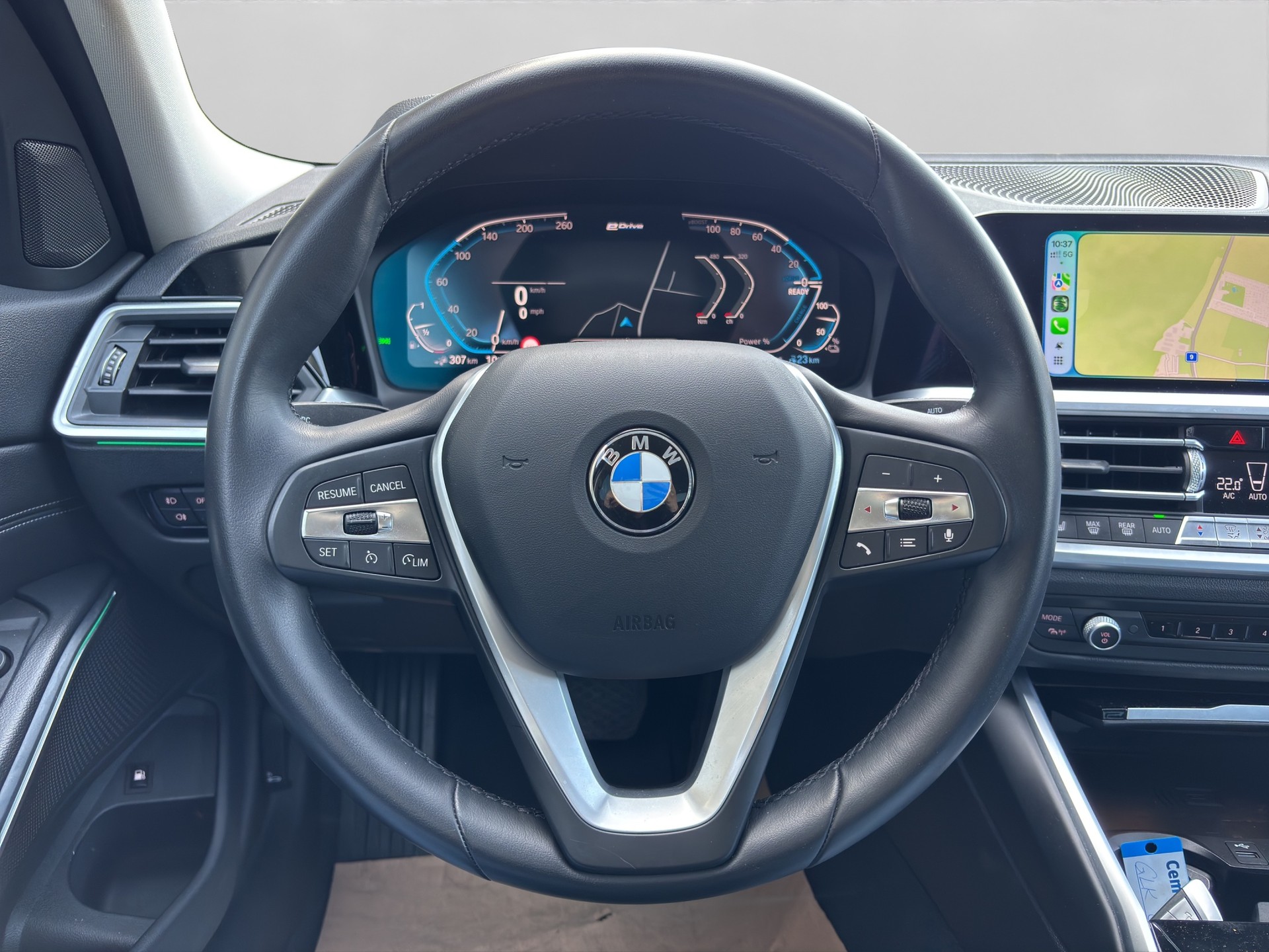 BMW 330e Steptronic Sport Line-image-9
