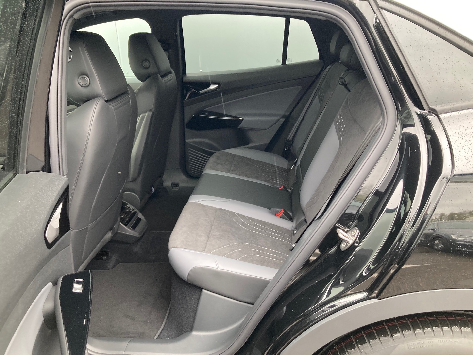 VW ID.5 Pro Performance 77 kWh-image-8