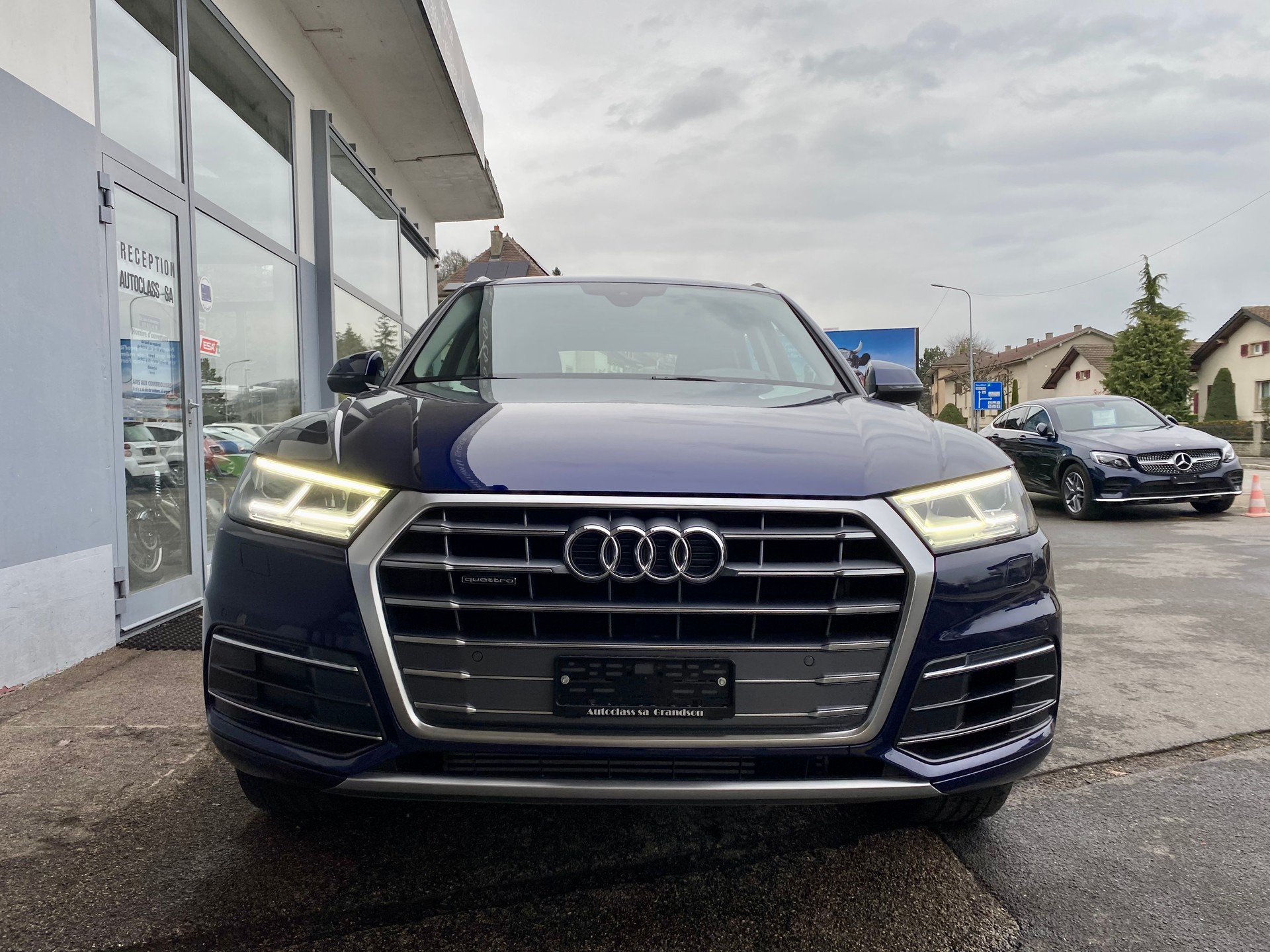 AUDI Q5 2.0 TFSI sport quattro S-tronic-showroom-element-1