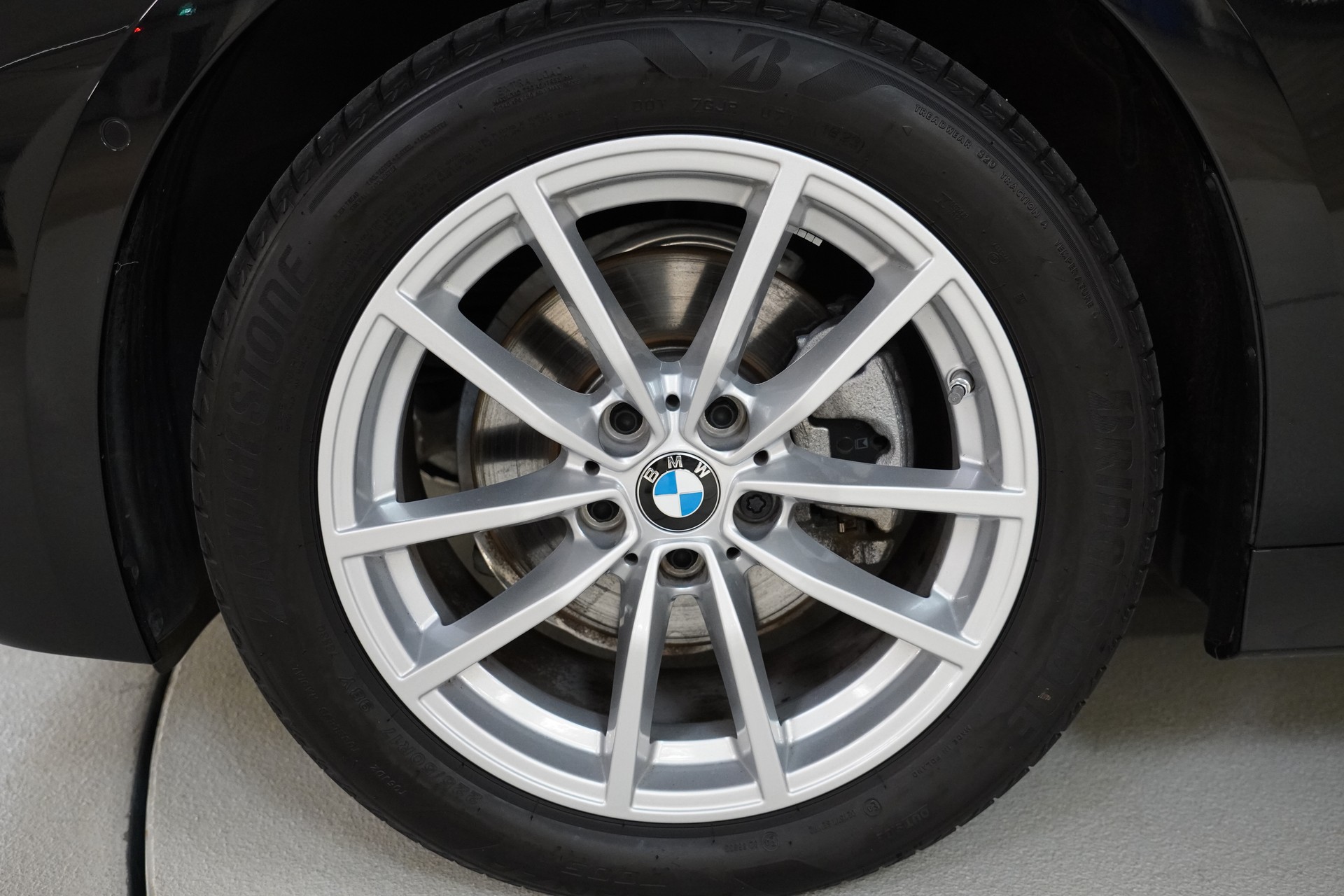 BMW 320d xDrive 48V Touring Steptronic-image-9