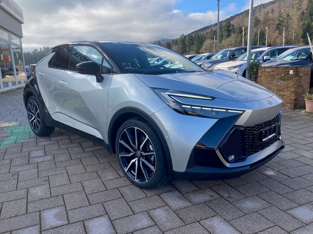 TOYOTA C-HR 2.0 HSD CVT GR Sport Premiere 4WD-image-2