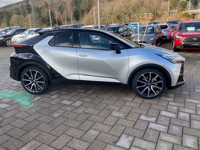 TOYOTA C-HR 2.0 HSD CVT GR Sport Premiere 4WD-image-3