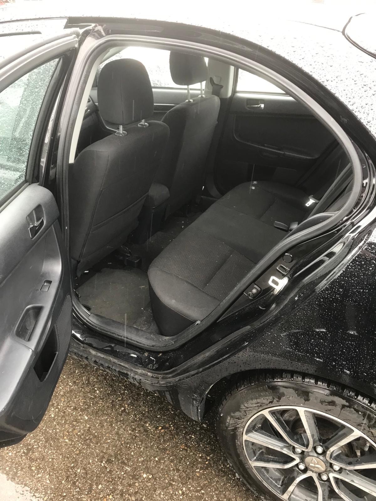 MITSUBISHI Lancer Sportback 1.6 Pure-image-8
