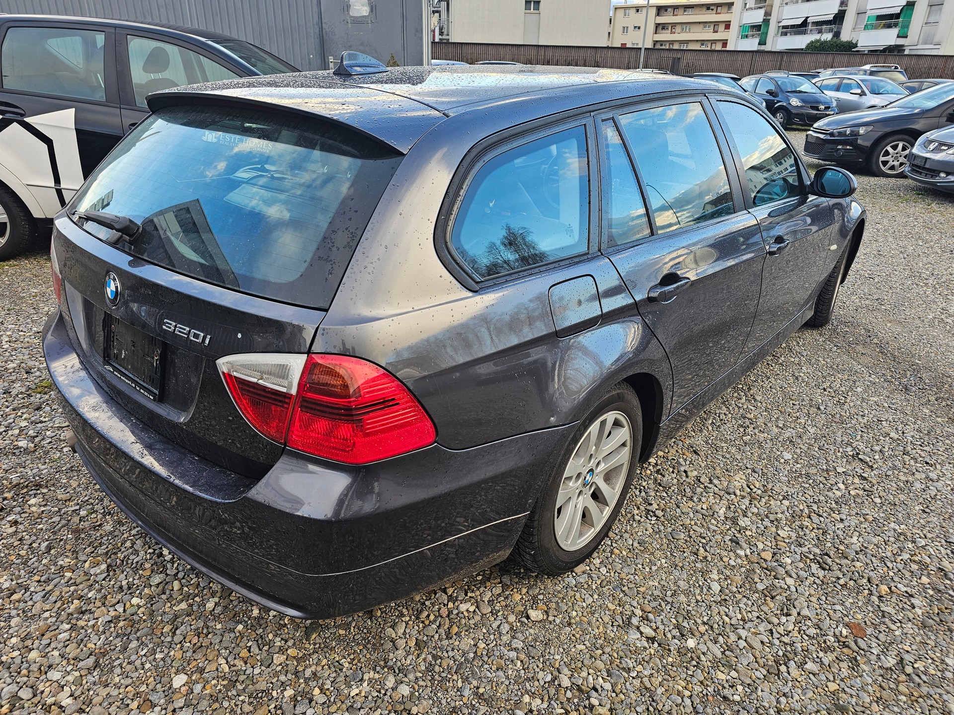 BMW 320i Touring Access Steptronic-image-6