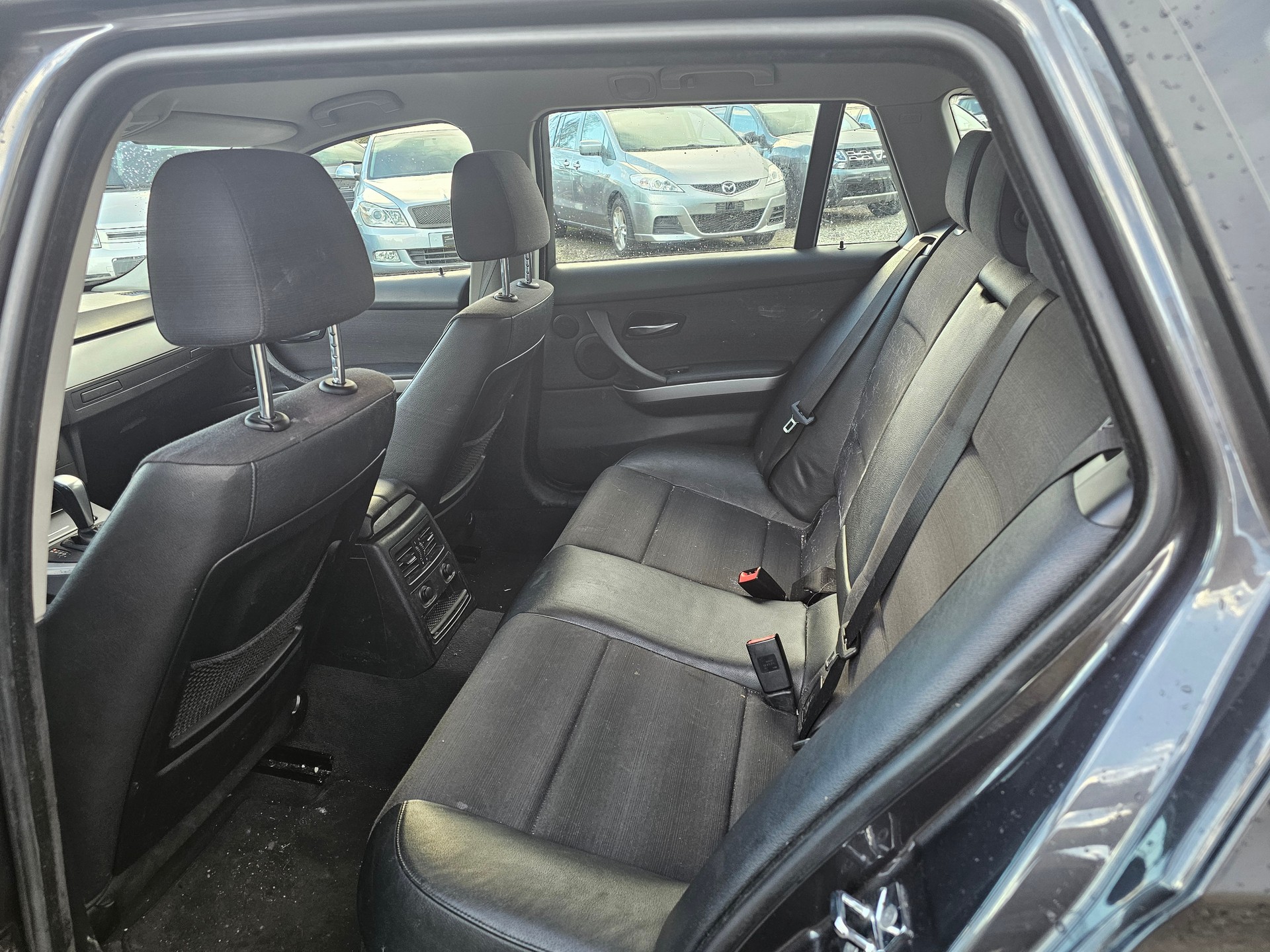 BMW 320i Touring Access Steptronic-image-11
