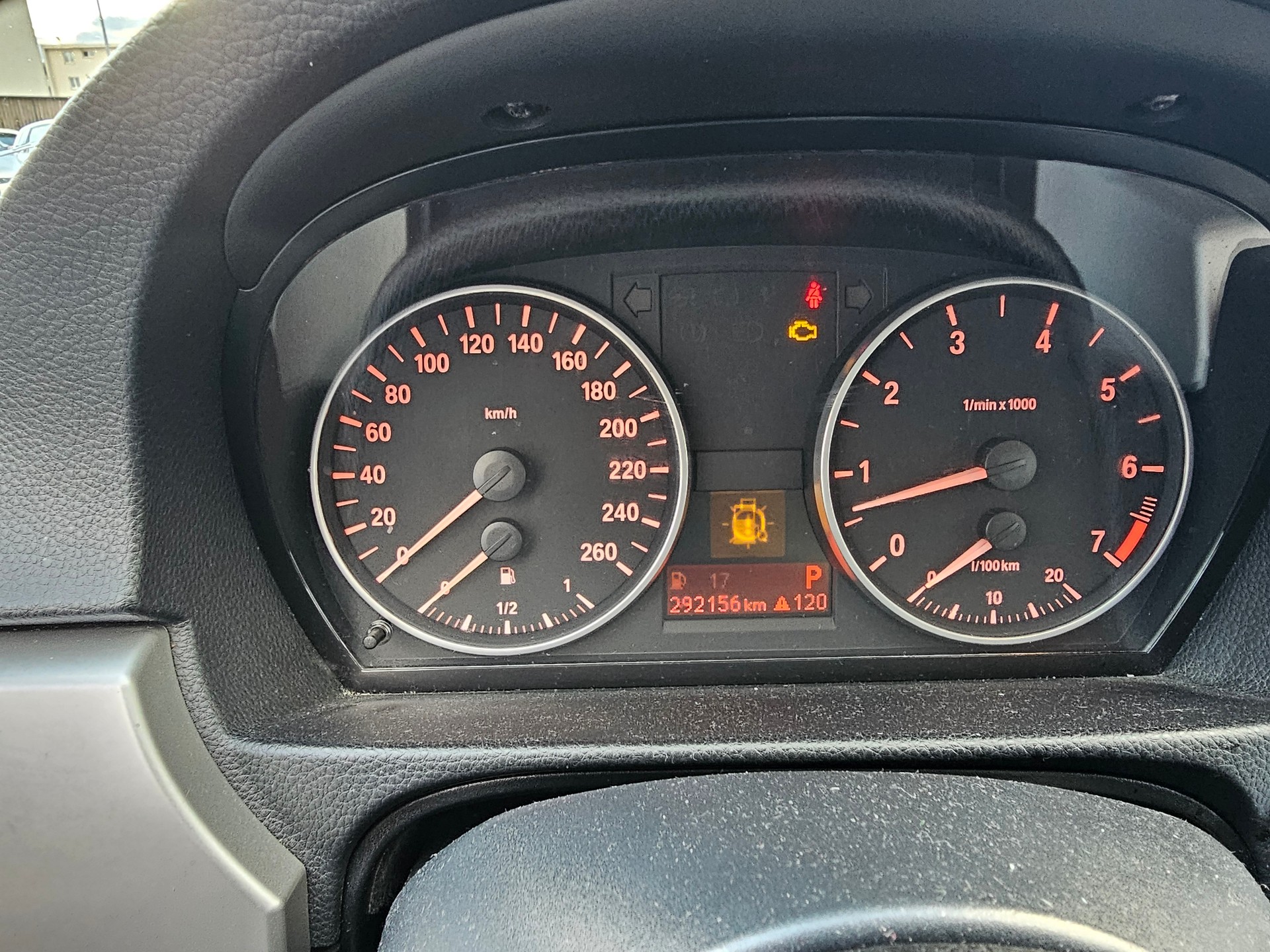 BMW 320i Touring Access Steptronic-image-8