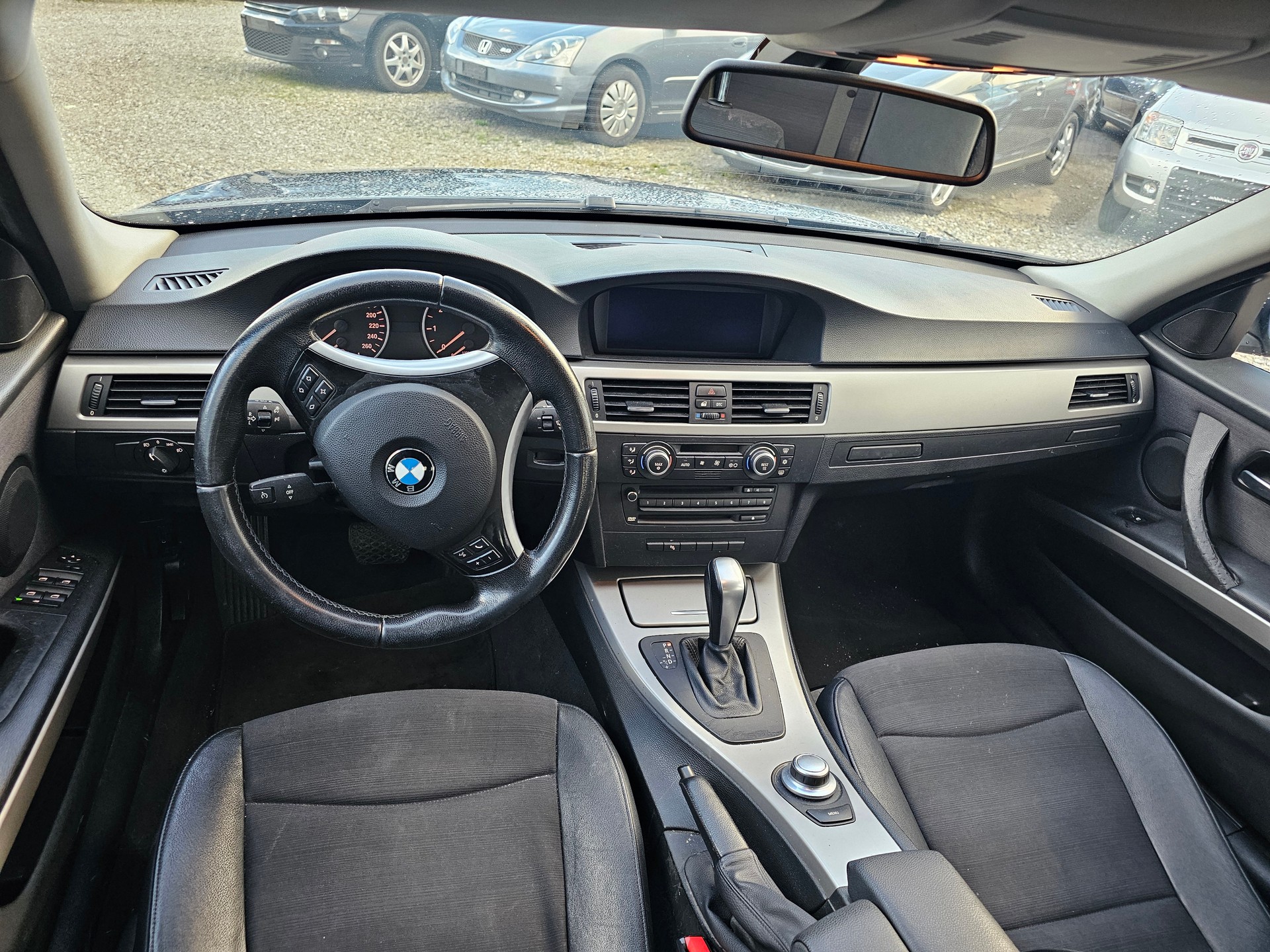 BMW 320i Touring Access Steptronic-image-9