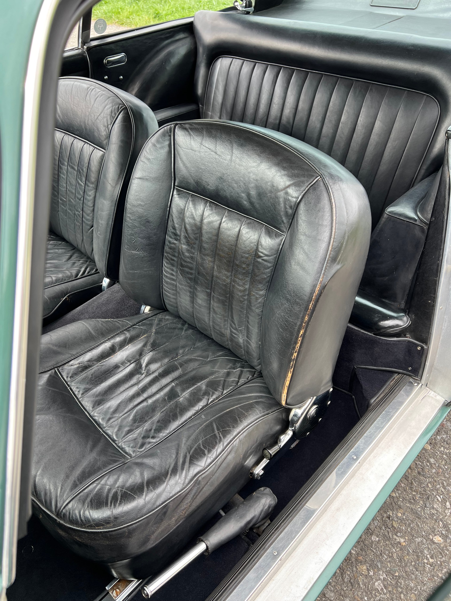 ASTON MARTIN DB4 Superleggera Serie 1-image-10