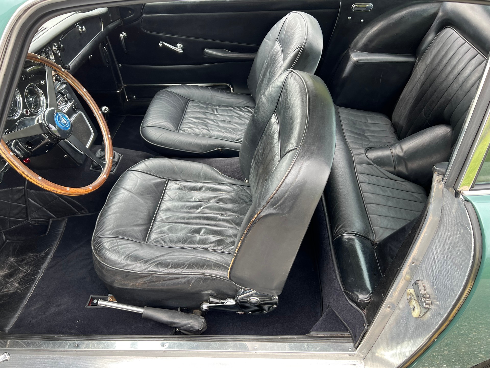 ASTON MARTIN DB4 Superleggera Serie 1-image-9
