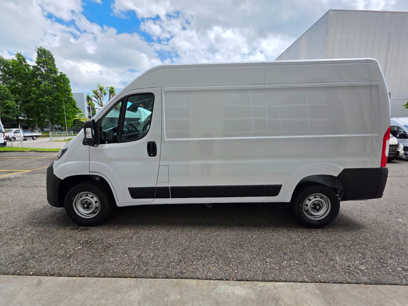 FIAT Ducato 290 33 L2 H2 2.2 Multijet MY 24-image-3