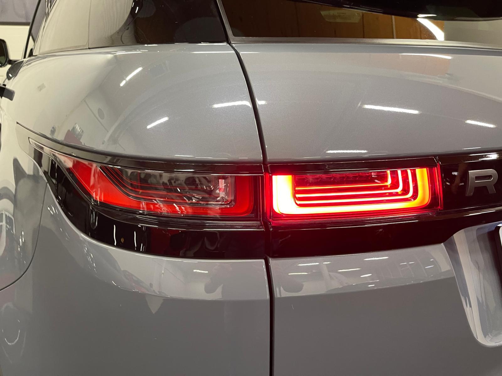 LAND ROVER Range Rover Evoque 2.0 T 250 First Edition-image-7