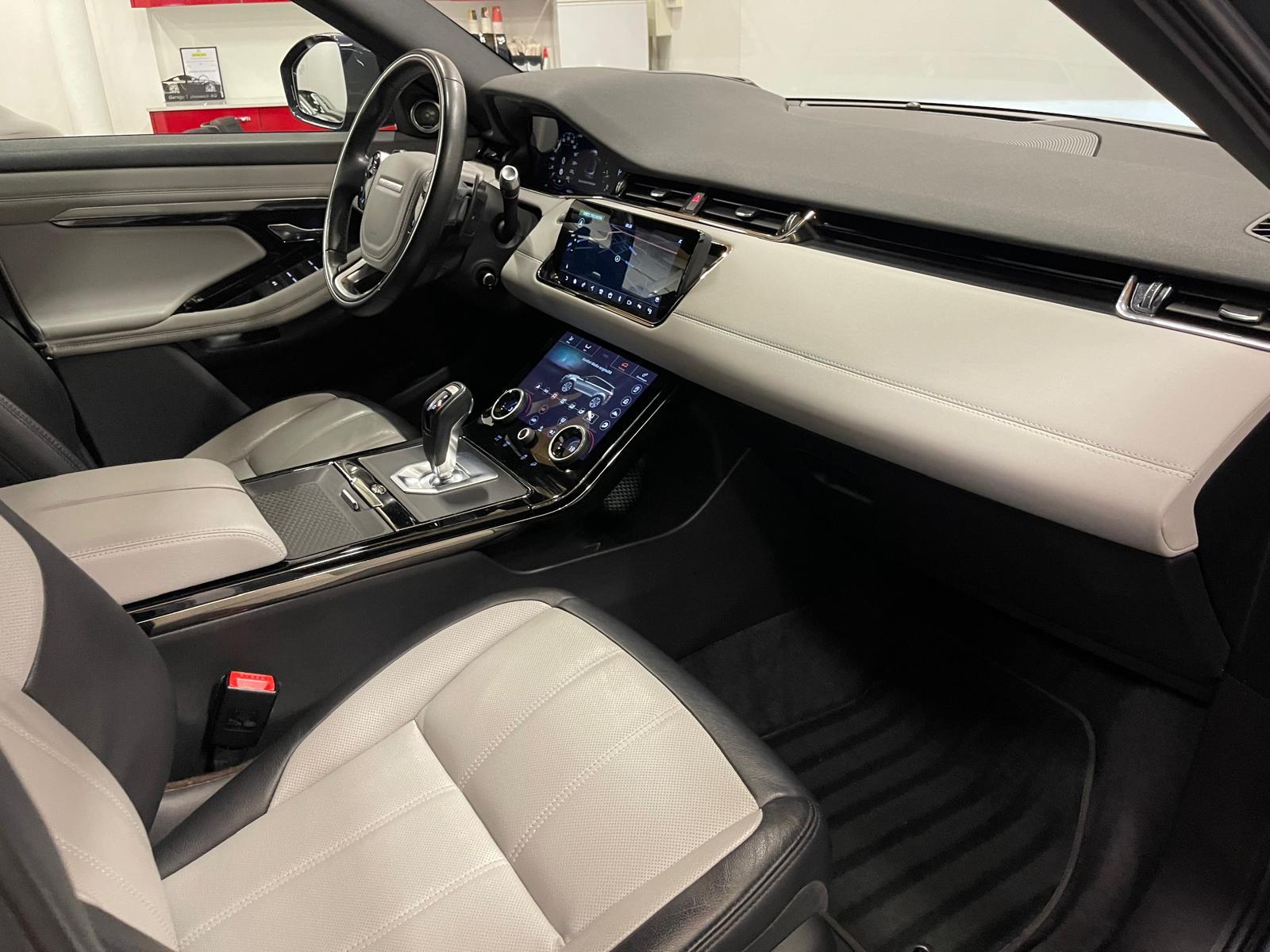LAND ROVER Range Rover Evoque 2.0 T 250 First Edition-image-9