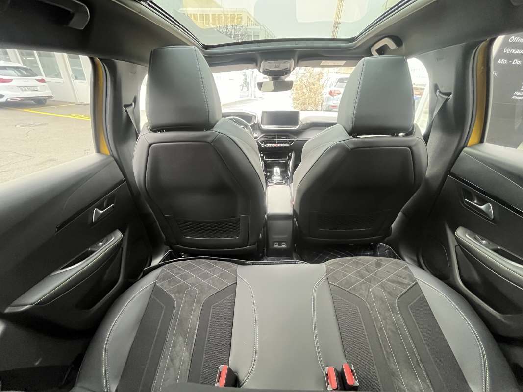 PEUGEOT 208 1.2 PureTech 100 GT Pack-image-5