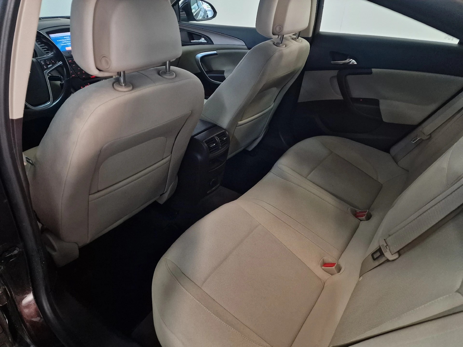 OPEL Insignia 2.0 CDTI Edition 4WD Automatic-image-16